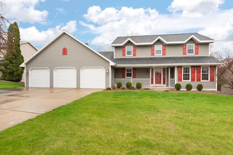 3156 Molly Brown Ln, Green Bay, WI 54313