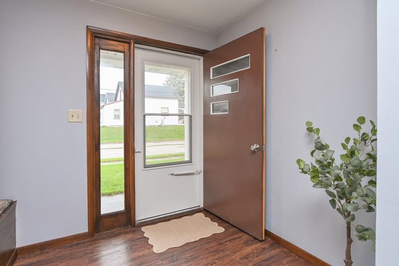 305 Columbus Ave, Brillion, WI 54110