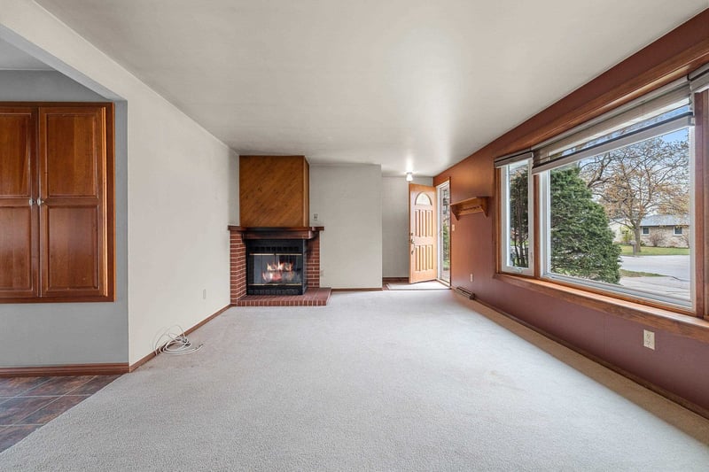 1281 Alice Dr, Green Bay, WI 54304