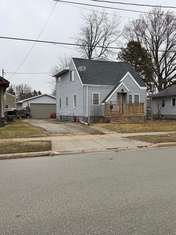 632 7th St, Menasha, WI 54952