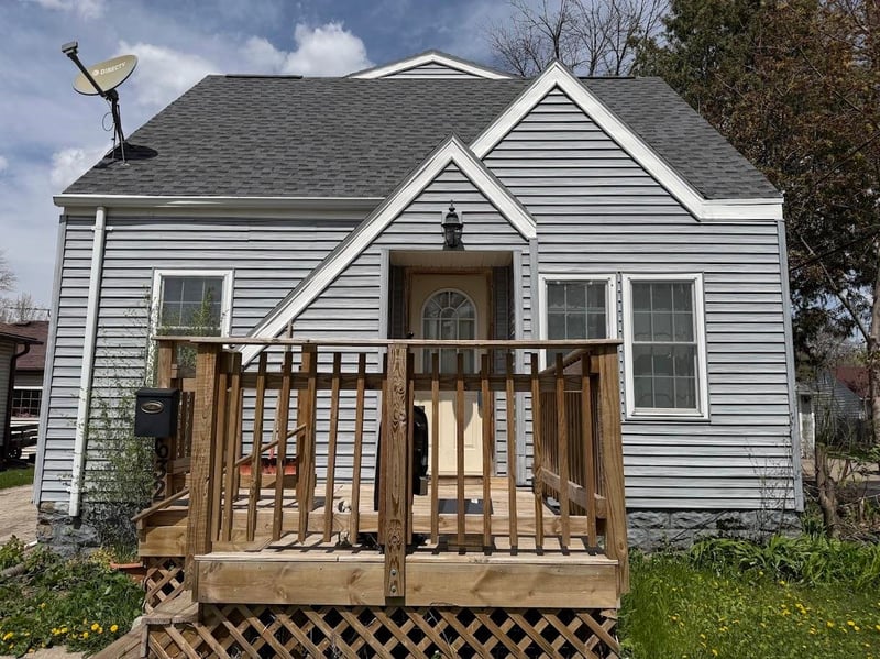632 7th St, Menasha, WI 54952