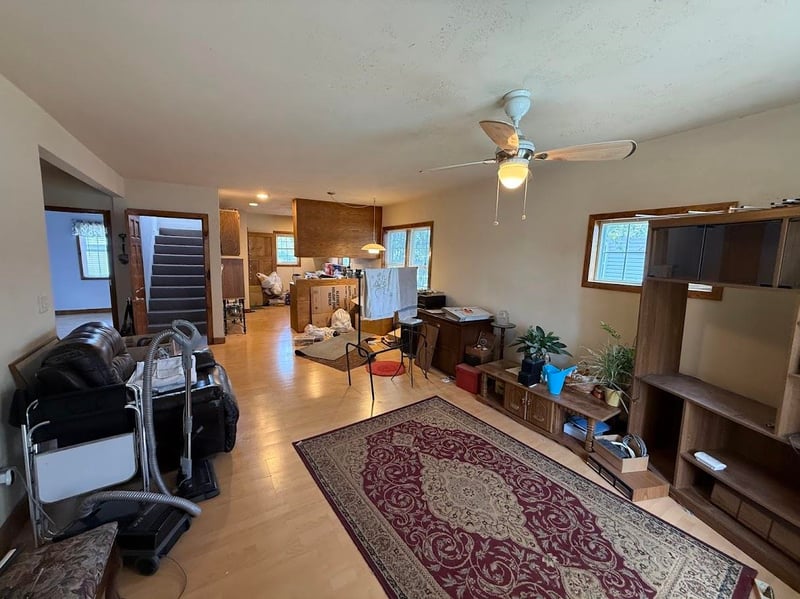 632 7th St, Menasha, WI 54952