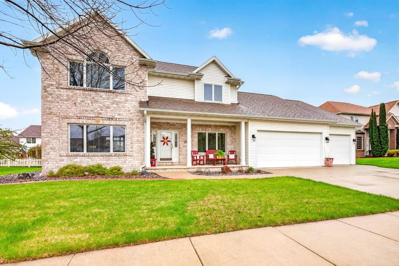 325 Stratford Ln, Appleton, WI 54913-8692