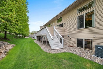 1243 Prairie Falcon Trl, Green Bay, WI 54313-7177