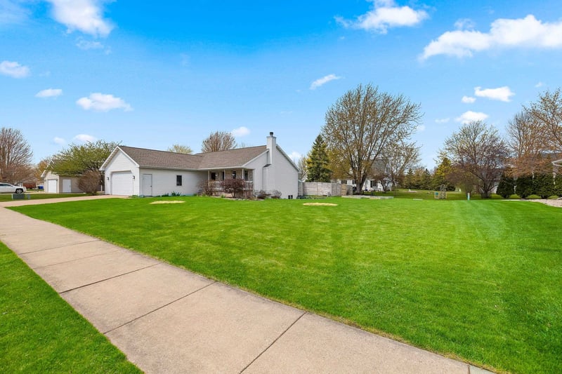 810 Kristy St, Kaukauna, WI 54130