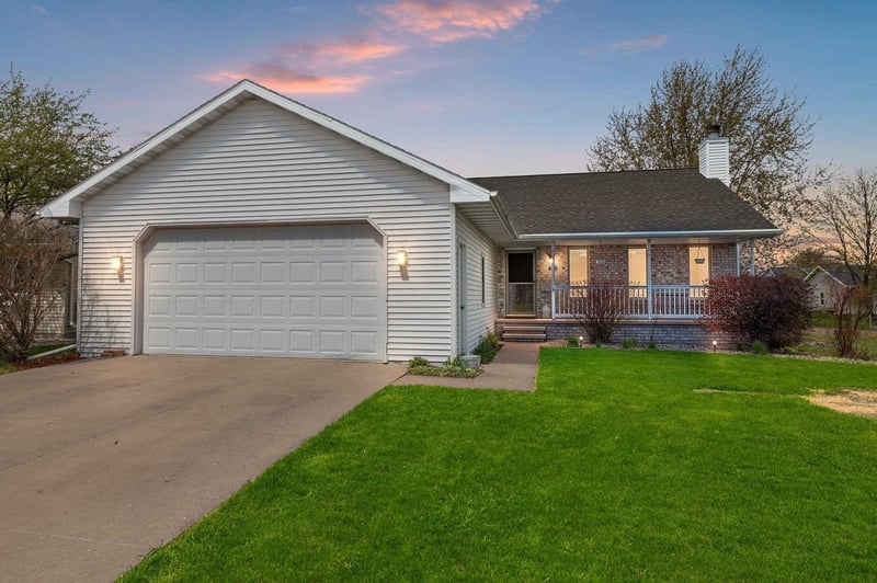 810 Kristy St, Kaukauna, WI 54130