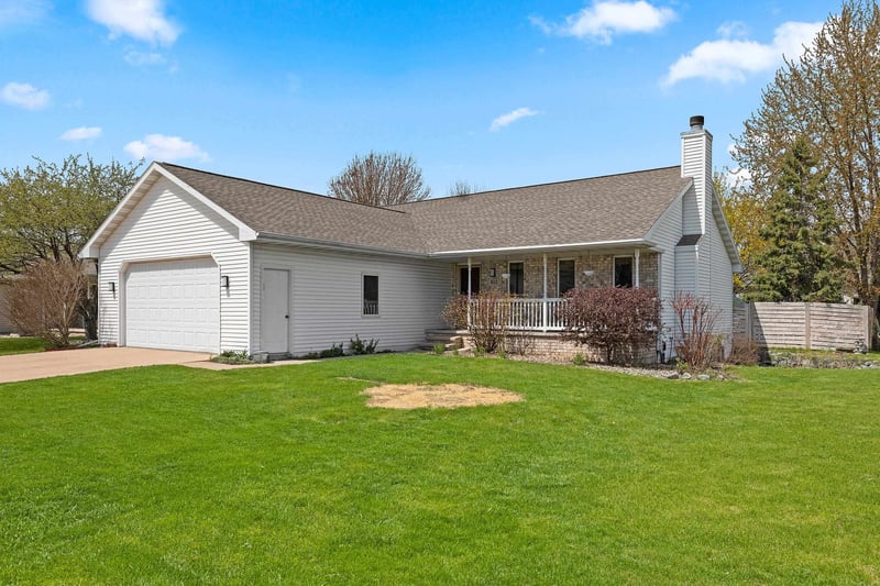 810 Kristy St, Kaukauna, WI 54130
