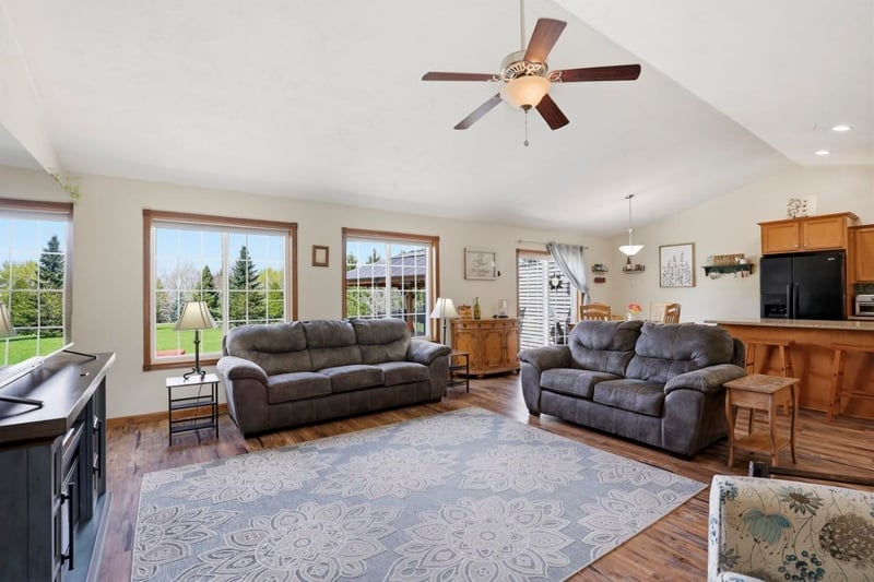922 Denise Ct, Kaukauna, WI 54130-1110