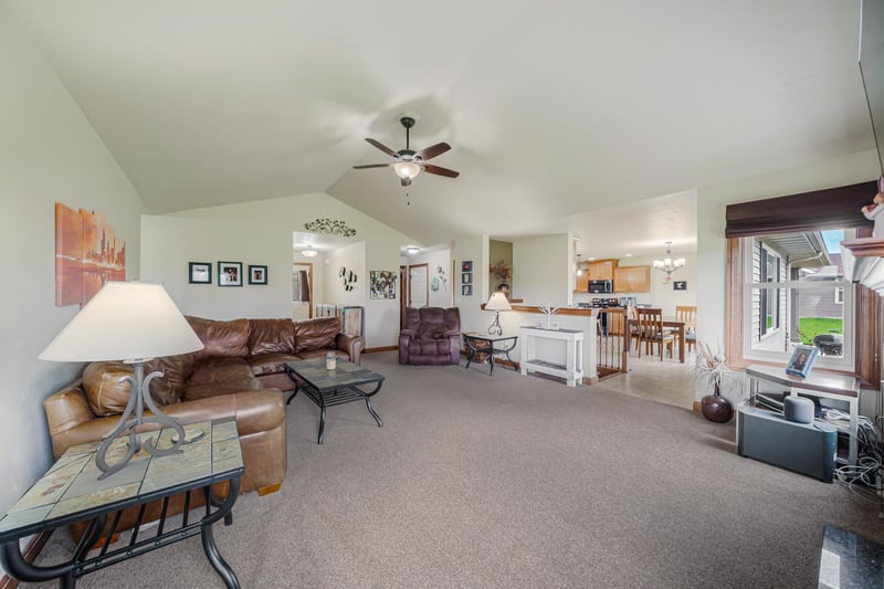 N984 Glennview Dr, Greenville, WI 54942