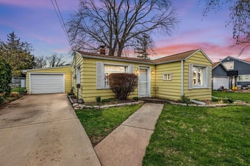 427 Lark St, Oshkosh, WI 54902