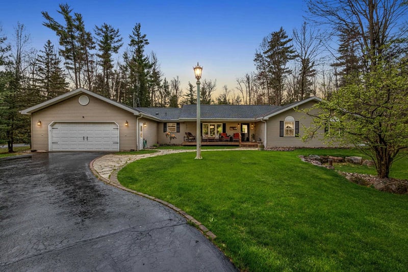 4775 Pine Ridge Trl, Abrams, WI 54101