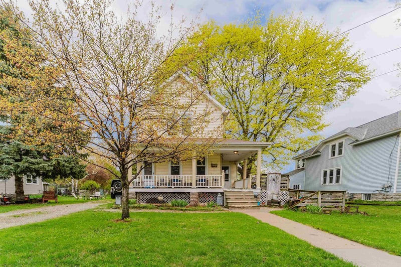 332 Rosalia St, Oshkosh, WI 54901