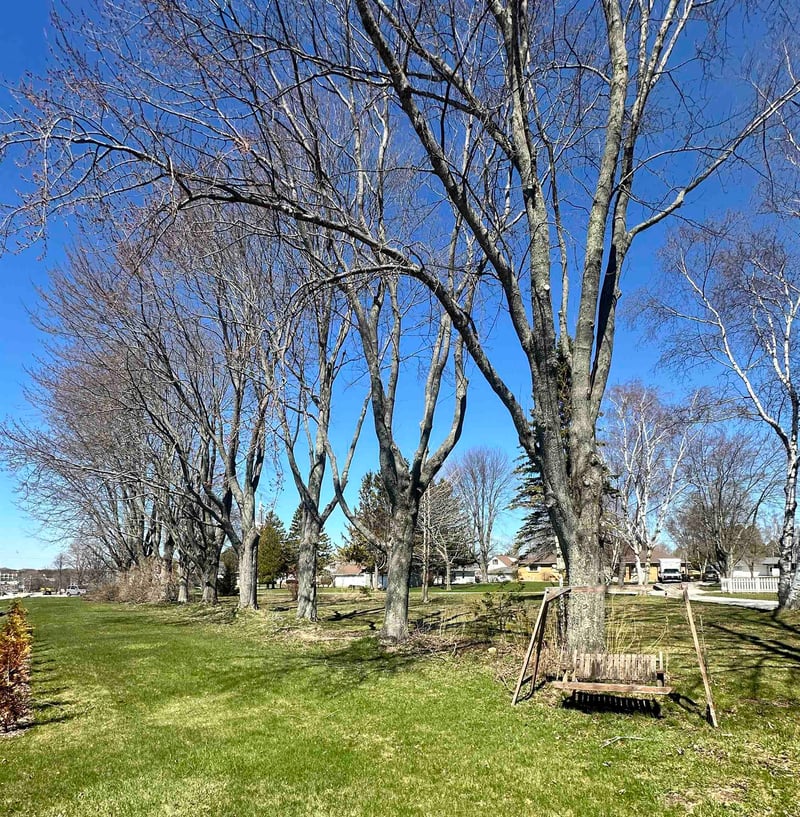 216 Lakeview Dr, Algoma, WI 54201