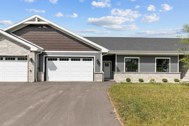 3026 Community Way, Menasha, WI 54952