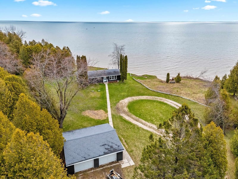 N6474 Hwy 42 , Algoma, WI 54201