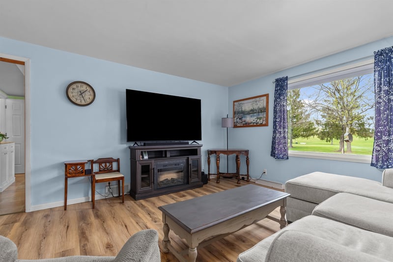 1911 Carpenter St, Appleton, WI 54915