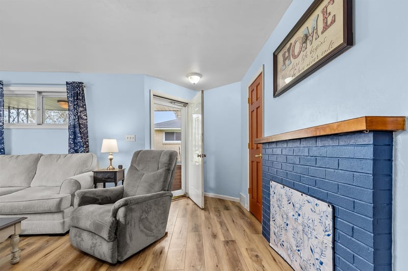 1911 Carpenter St, Appleton, WI 54915