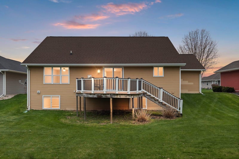 4814 Isabella Cir, Hobart, WI 54155-9250