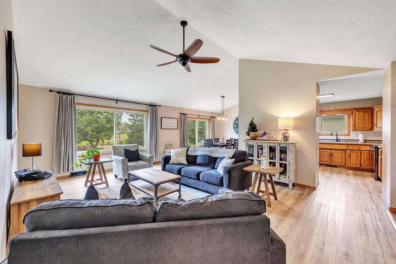 240 Alison Ct, Wrightstown, WI 54180-1170