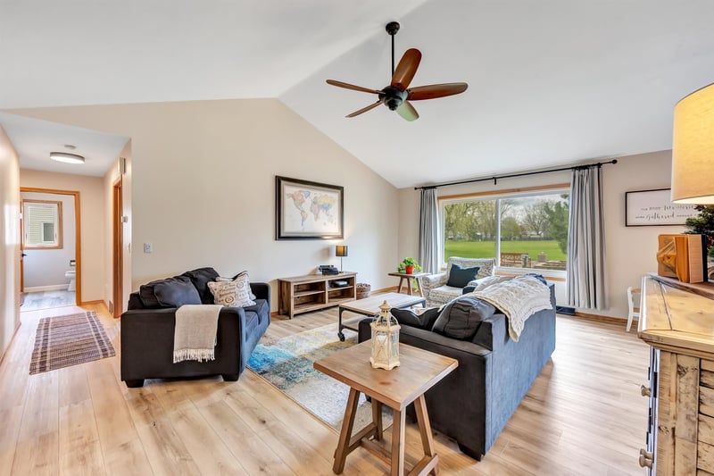 240 Alison Ct, Wrightstown, WI 54180-1170