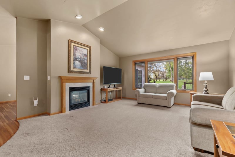 2375 Smoke Tree Rd, Neenah, WI 54956