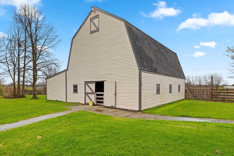 3434 Willow Rd, Green Bay, WI 54311
