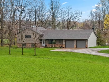 3434 Willow Rd, Green Bay, WI 54311