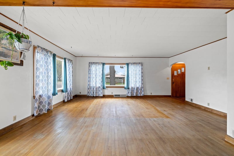 1046 Lutz St, Shawano, WI 54166