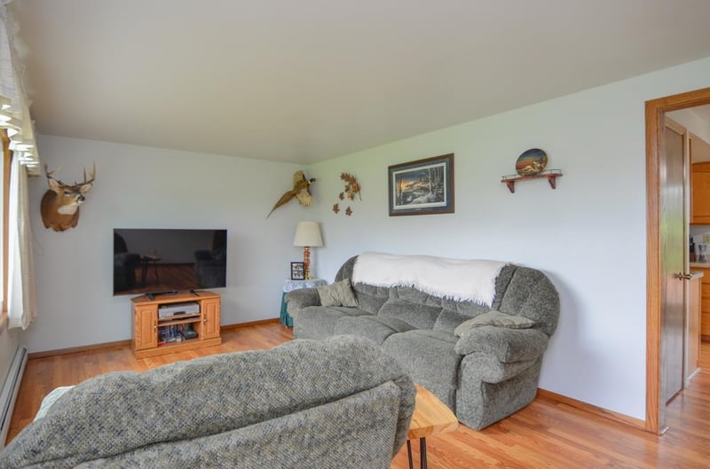 N3902 Market Rd, Hortonville, WI 54944-9730