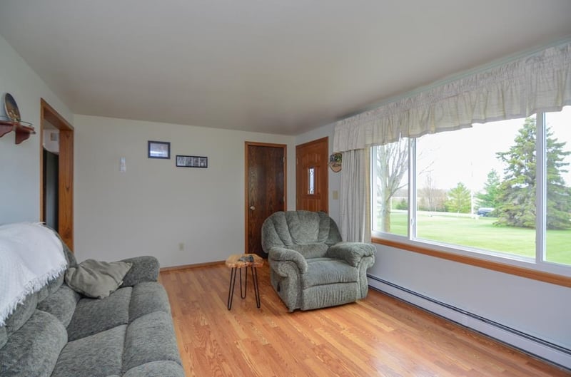 N3902 Market Rd, Hortonville, WI 54944-9730