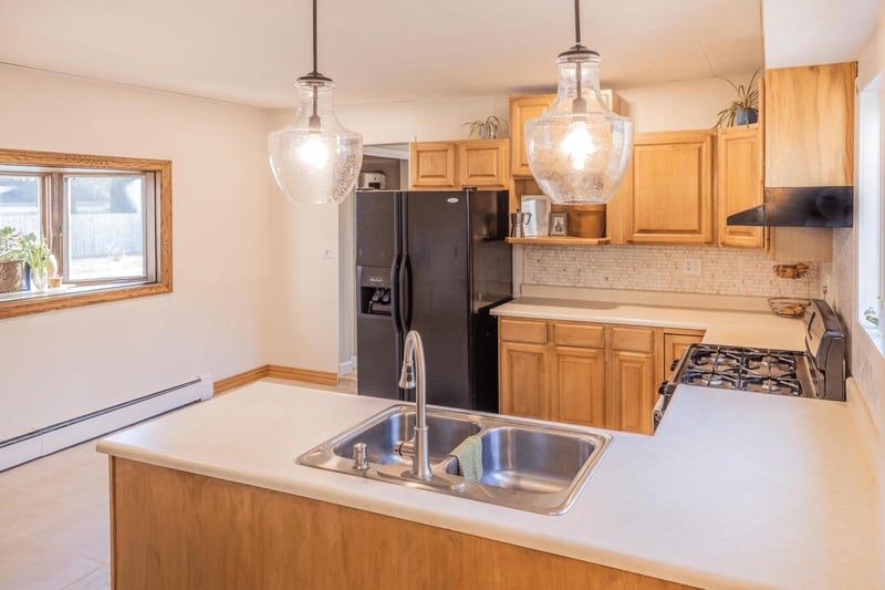 341 Rosalia St, Oshkosh, WI 54901