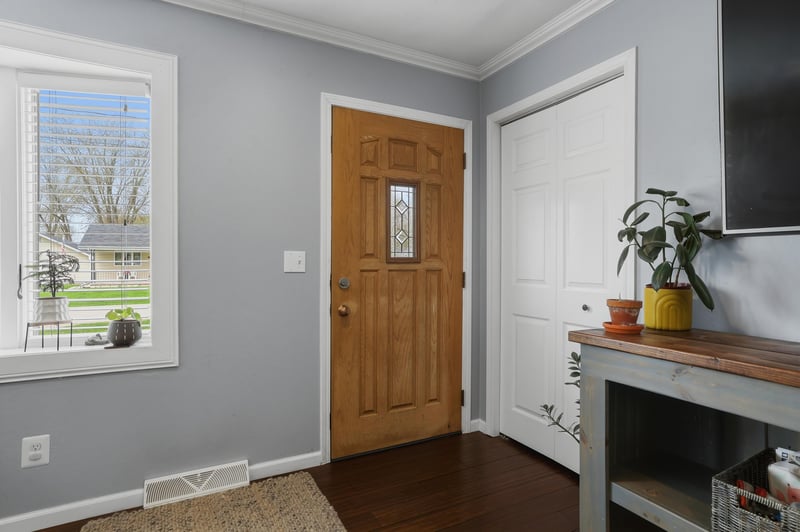 417 3rd St, Winneconne, WI 54986