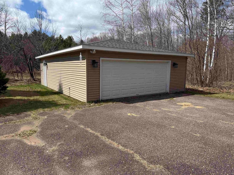 14681 Paya Lake Rd, Mountain, WI 54149