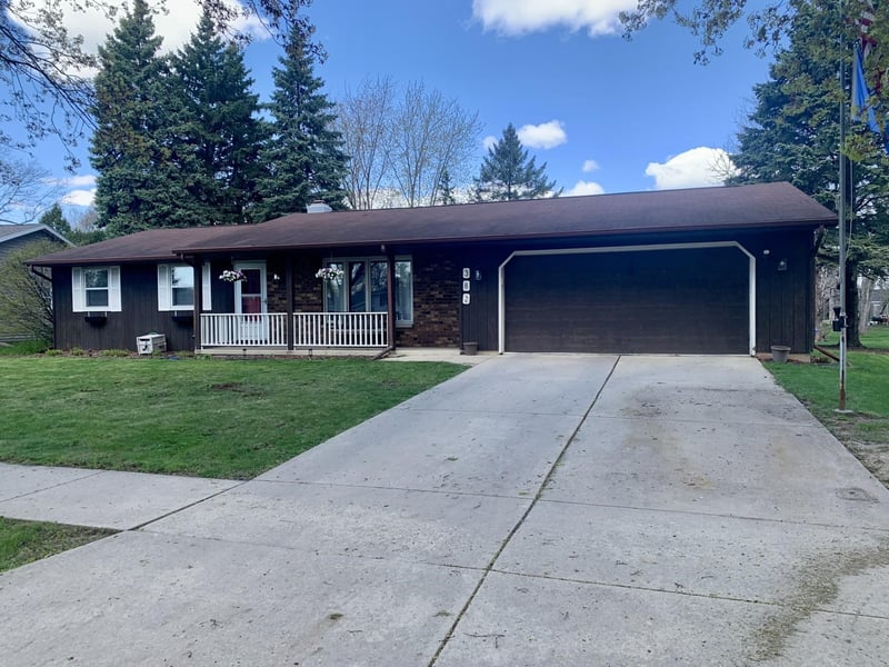382 9th St, De Pere, WI 54115-1327