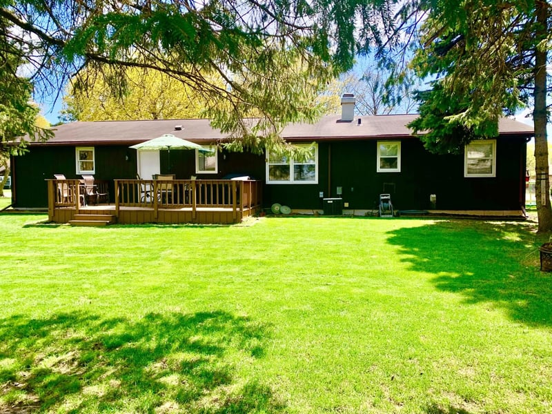 382 9th St, De Pere, WI 54115-1327