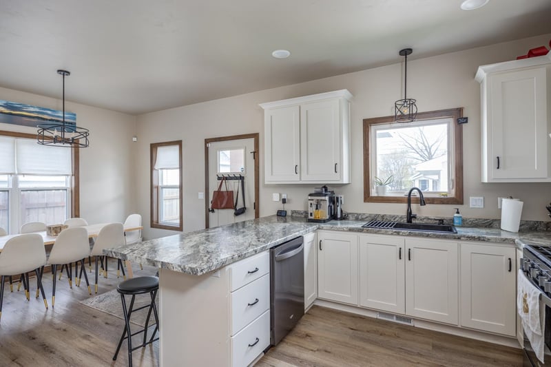 1255 Cherry St, Green Bay, WI 54301