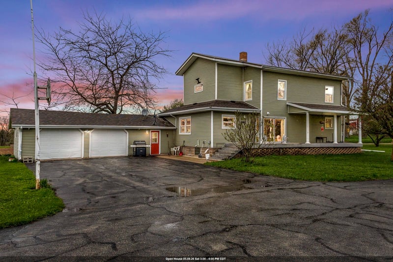 W4943 Brusewitz Rd, Black Creek, WI 54106