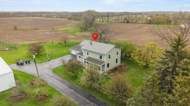 W4943 Brusewitz Rd, Black Creek, WI 54106