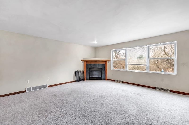 713 Edge Point Ct #1, De Pere, WI 54115