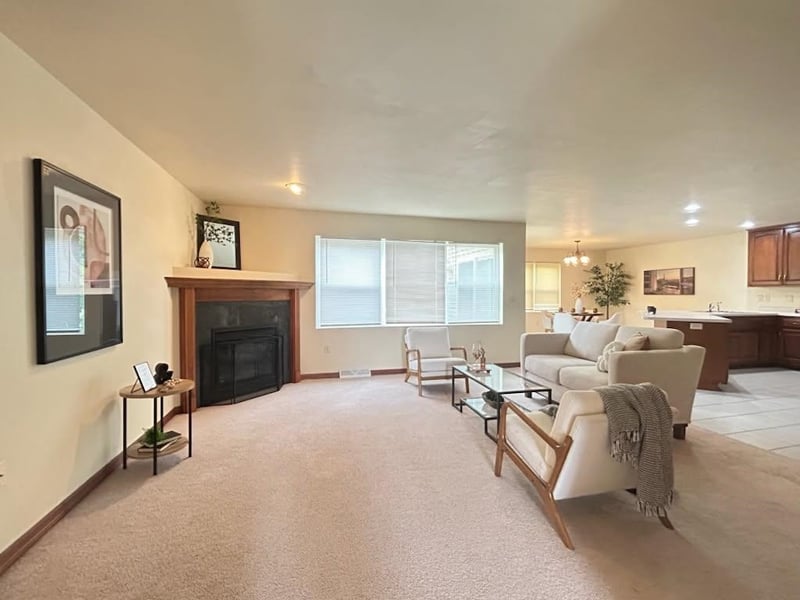 713 Edge Point Ct #1, De Pere, WI 54115