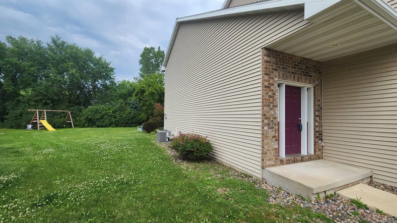 713 Edge Point Ct #1, De Pere, WI 54115