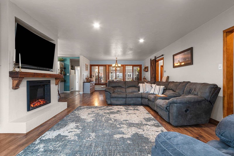 118 Jones Ave, Oconto, WI 54153