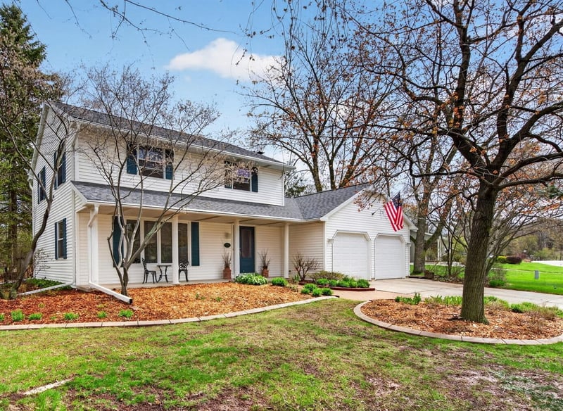 2429 Morning Star Trl, Green Bay, WI 54302-4320