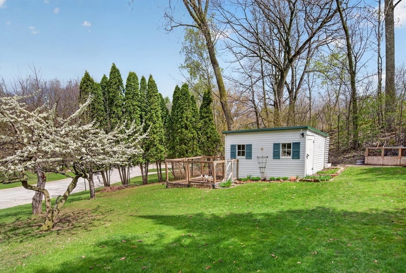 2429 Morning Star Trl, Green Bay, WI 54302-4320