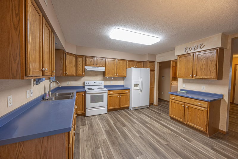 214 Mirro Dr, Gillett, WI 54124