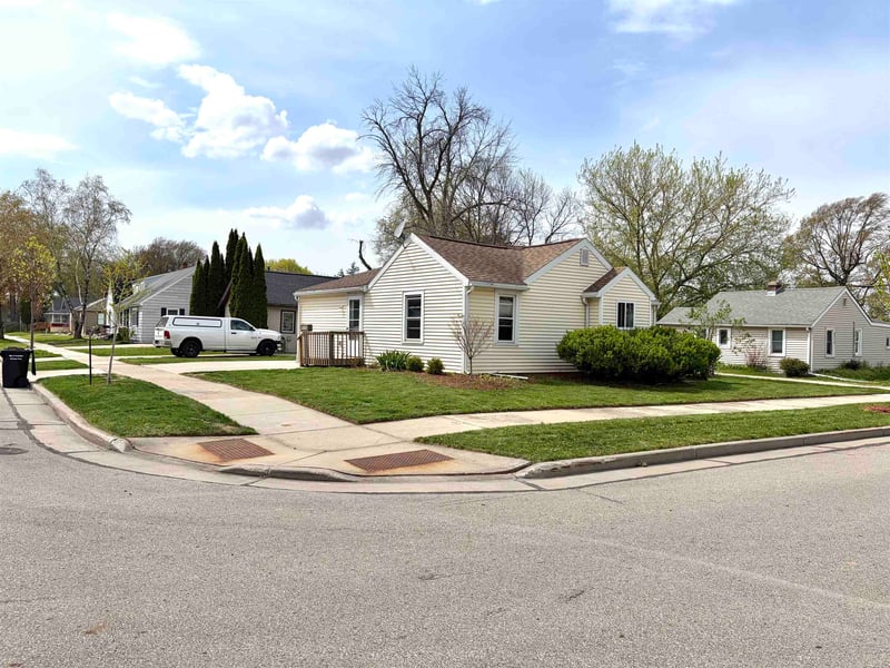 326 Wilson Ave, Appleton, WI 54915-2032