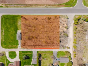 Lee Harbor Ln, Oshkosh, WI 54902
