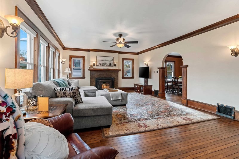 929 Merritt Ave, Oshkosh, WI 54901-5341