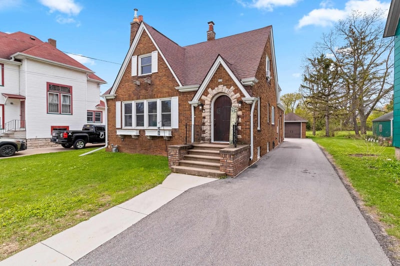 929 Merritt Ave, Oshkosh, WI 54901-5341