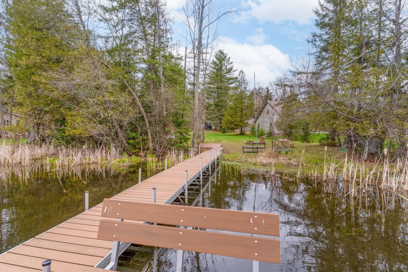13412 Kresse Ln, Mountain, WI 54149-9501